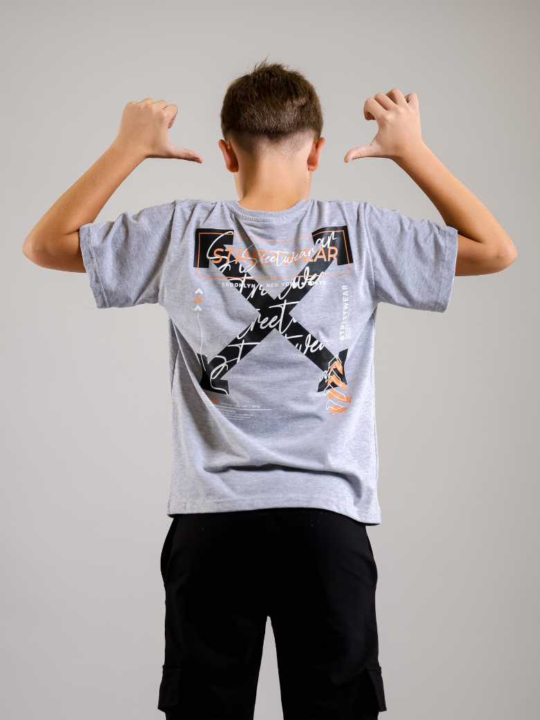 Komplet majica i trenerka "Streetwear" za dečake – detalj 4 – Model Kids